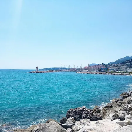Aux Portes De Menton * Mentona